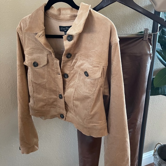 🆕Corduroy khaki button down jacket - Picture 6 of 6